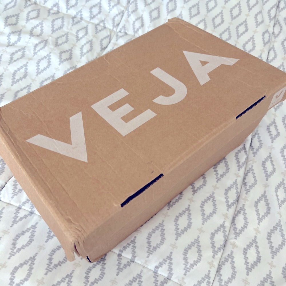 New V 10 Vegan Canvas Low-Top Sneakers